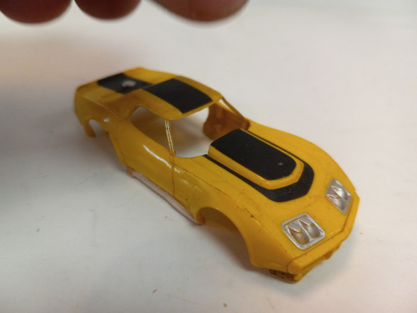 RESALE SHOP - HO scale Slot Car Body Corvette SCCA Race Car Yellow/ Black - SHGU-063-LN5459