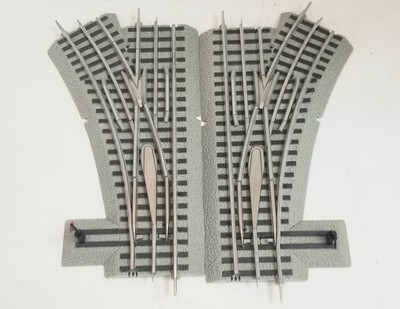 RESALE SHOP - Lot of 2 O Scale Lionel Right And Left Hand Switches - DIKN-EZLOT6-LN5516