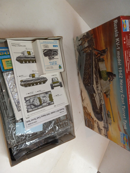 RESALE SHOP - NOB Trumpeter 1/35th Russia KV-1 1942 heavy cast turret tank Model Kit NEW - JIMI-00359-NOB5724