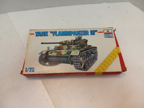 RESALE SHOP - 1/72 ESCI flammpanzer III Model Kit Complete Missing Instructions - LOZO-8327-NS5808