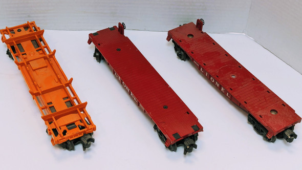 RESALE SHOP - Lot of 3 Lionel Flatcars - RIOR-FLTCR3LOT-U4904