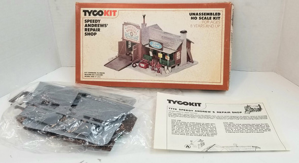 RESALE SHOP - Tyco Kit Unassembled Ho Scale Speedy Andrews' Repair Shop #7774 - WIDU-TO7774-LN5852