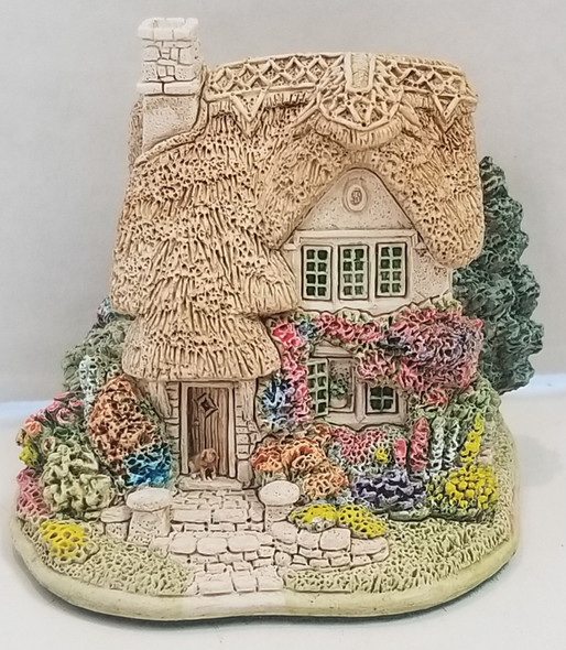 RESALE SHOP - VTG Lilliput Lane Silver Bells Cottage L2067 - BABE-BELL2067-LN6147