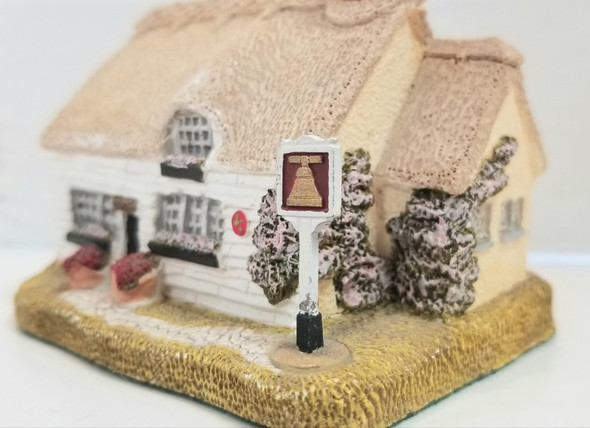 RESALE SHOP - VTG Cheers Collection "The Bell" Pub Miniature from Cottered, Herts, GB - BABE-BELLPUB-LN6137