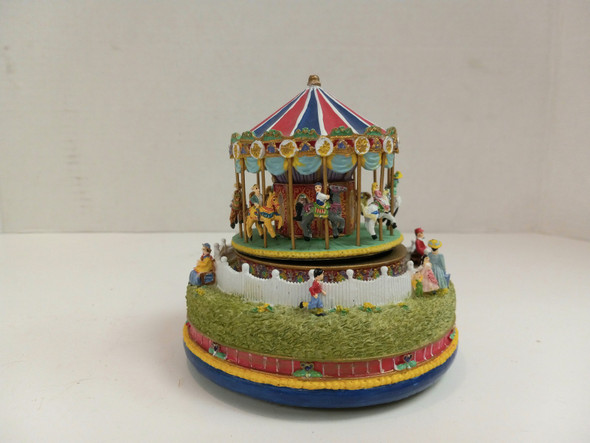 RESALE SHOP - VTG International Resources The Carousel Comes To Town #AH444 Music Box - BABE-CAROUSEL-NS5958