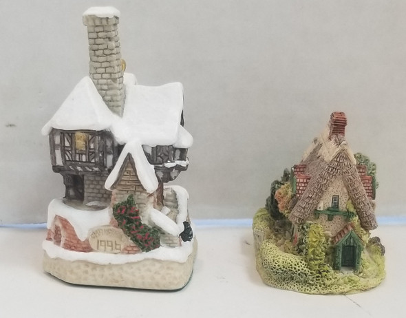 RESALE SHOP - VTG David Winter Cottage Ornament and Lilliput Lane Cottage (lot of 2) - BABE-COTTLOT-LN6149