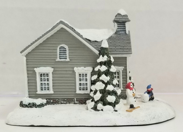 RESALE SHOP - VTG Hawthorne Rockwell Home for Holiday "Schools Out" Schoolhouse #1844A - BABE-SCHOOL1844-LN6127