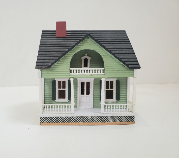 RESALE SHOP - VTG Millie August Miniatures Light Green Dollhouse for Dollhouse 1:144 scale - BABE-GREENMINIDOLLHOUSE-NS6222