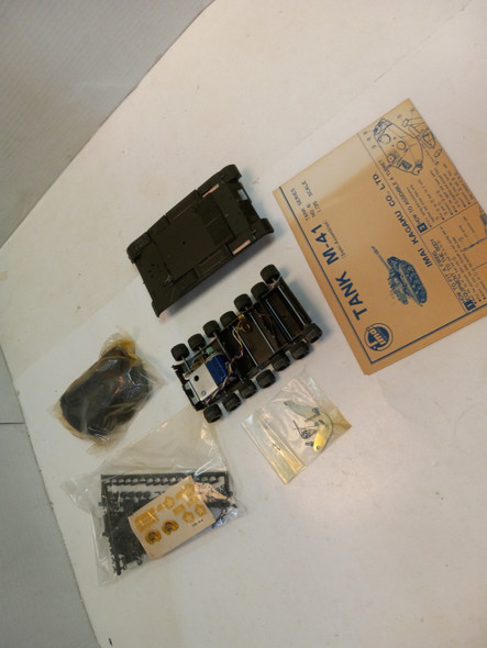 RESALE SHOP - IMAI M41 Tank 1:35 MOTOR Operated Model Kit RARE very mint -untested motor - BOBR-1-526-NS6972