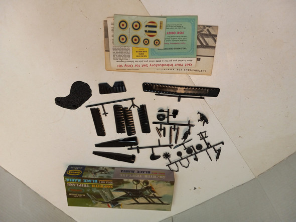 RESALE SHOP - 1/48 AURORA SOPWITH TRIPLANE BLACK MARIA #100-100 VINTAGE WWI AIRPLANE MODEL NOB - BOBR-100-100-NOB6201