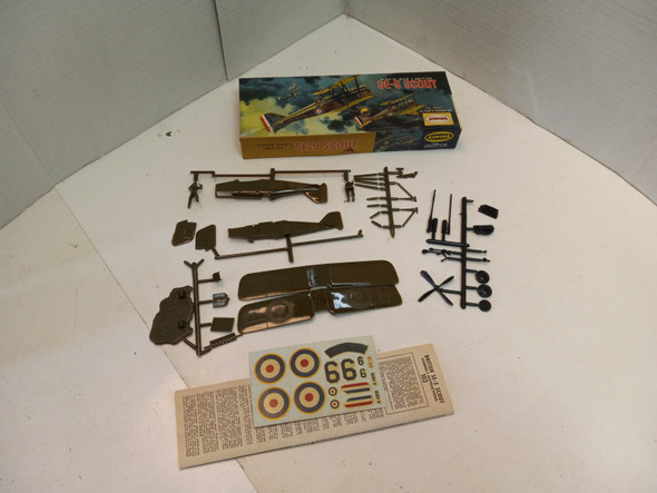 RESALE SHOP - 1963 AURORA 1/4 INCH SCALE WWI BRITISH SE-5 SCOUT GOOD NOB - BOBR-103-79-NOB6199