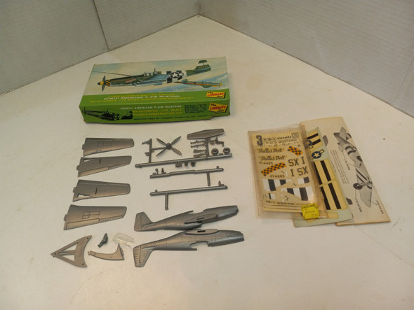 RESALE SHOP - P-51B Mustang by Lindberg Model Airplane Kit 1:72 NOB - BOBR-482:75-NOB6799