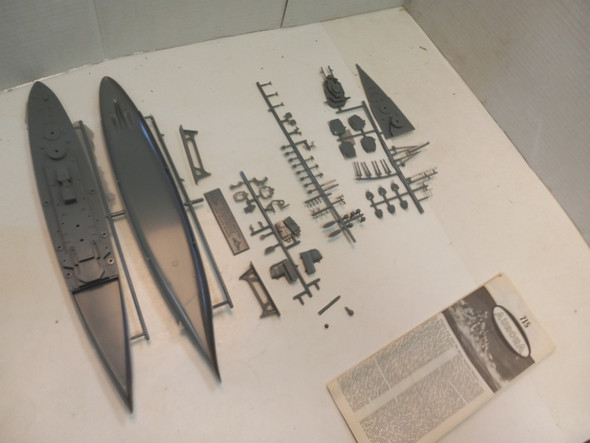 RESALE SHOP - Aurora German Battleship Bismarck kit #715-200 1960s Model Kit NEW Open Box MINT - BOBR-715-200-NOB6842