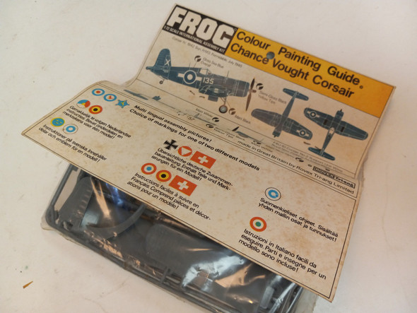 RESALE SHOP - Vintage 1/72 FROG F243F; Chance Vought CORSAIR RN FAA & RNZAF - BOBR-F243F-NS6928