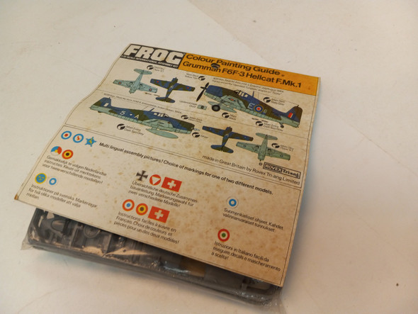 RESALE SHOP - Vintage 1/72 FROG F245F; Grumman F6F-3 HELLCAT Mk.1 - Royal Navy Fleet Air Arm - BOBR-F245F-NS6927