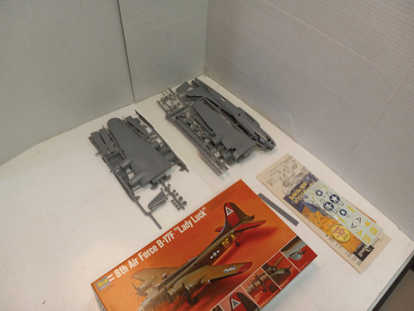 RESALE SHOP - Vintage Revell 8th Air Force B-17F Lady Luck 1/72 Scale Plastic Model Kit NOB - BOBR-H-209-NOB6812