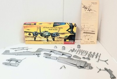 RESALE SHOP - Monogram B-26 Invader Twin Engine Bomber PA6-98 1/67 - BOBR-PA6-98-LN7016