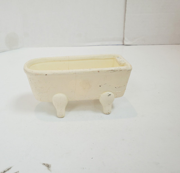 RESALE SHOP - VTG 1:12 Dollhouse White Bathtub - BOST-BATHTUB-NS6841
