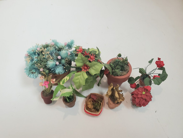 RESALE SHOP - VTG Large Lot of Mini Flowers - tubs and planters of various size- approx 1:12 - BOST-MINIFLOWERS-NS6231