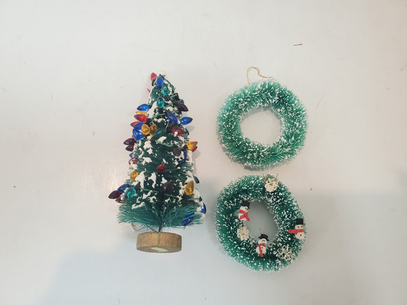 RESALE SHOP - VTG Outdoor Christmas Decor - BOST-OUTDOORCHRISTMASDECOR-NS6244
