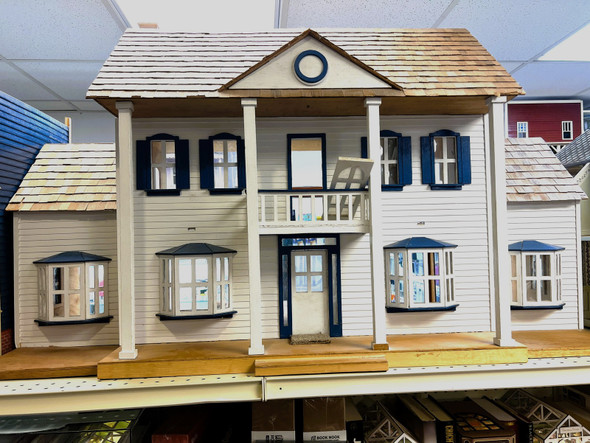 RESALE SHOP - VTG 1:12 Dollhouse- assembled- 10 rooms- ready to decorate - store pickup only - JOME-DOLLHOUSE-LN6885