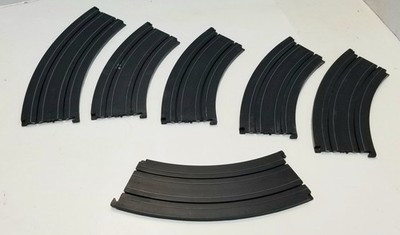 RESALE SHOP - AFX Aurora (5) 12" Radius 1/8 Section #2528 (1) 15" R 1/8 Circle #2533 HO SCALE - MARU-6CURVELOT-LN6858