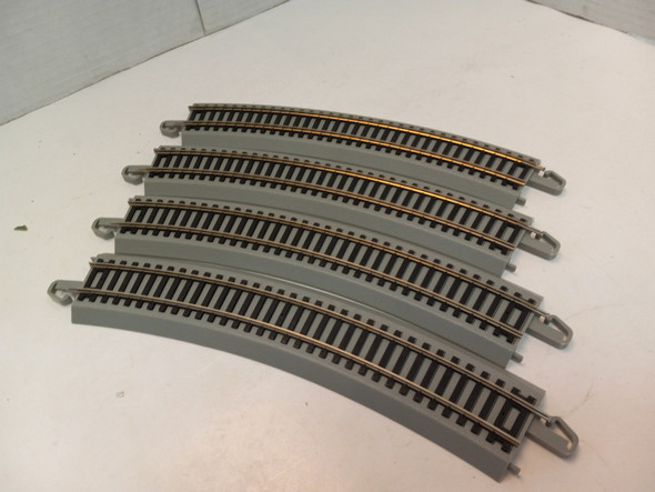 RESALE SHOP - Lot Of 4 Pre-owned Bachmann EZ Track Curve Pieces 30 degree Curve - WINO-BC1-U6096