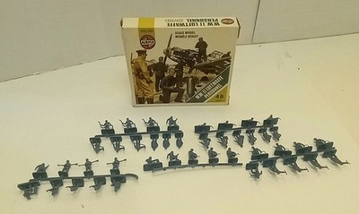 RESALE SHOP - AIRFIX 1:72 HO-OO Luftwaffe Personnel 01755-6 - BOBR-01755-6-NOB7200