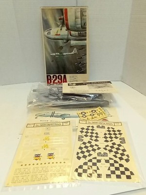 RESALE SHOP - Fuji 1:100 B-29A Super Fortress 051-300 - BOBR-051-300-NOB7105
