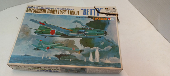 RESALE SHOP - Hasegawa 1/72 WWII Japanese Mitsubishi G4M1 Type 1 MK 11 Betty Model Kit - BOBR-24/450-NOB7117