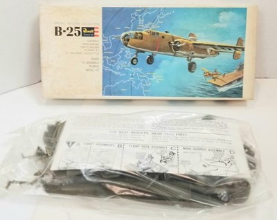 RESALE SHOP - Revell B-25 H238:100 Pacific Raiders Collection - BOBR-H238100-NOB7148