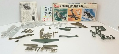 RESALE SHOP - Revell 3 Pacific Sky Fighters 1/72 Thai Air, US Air Cobra, Wildcat H681:130 - BOBR-H681130-NOB7154