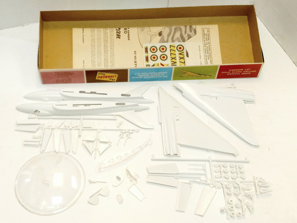 RESALE SHOP - The Lindberg Line 1:96 Avro Vulcan Delta Wing Jet Bomber Plastic Model Kit - BOBR-LIND579200-NOB7125
