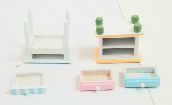 RESALE SHOP - Lot of 1/12 Dollhouse (2 and 1 Drawer) decorative Dressers (2) and end table (1) - BOST-KIDSLOT-LN7283