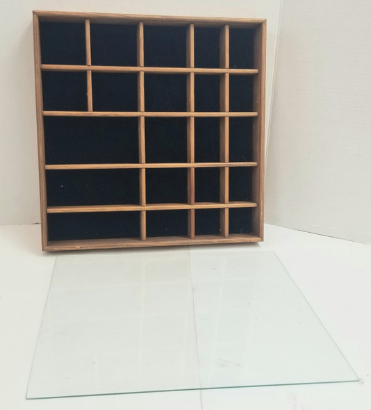RESALE SHOP - Unbranded Dollhouse Miniatures Display Case 14 3/8" By 14 3/8" by 2" (DESC.) - PEHO-14CASE-LN6778