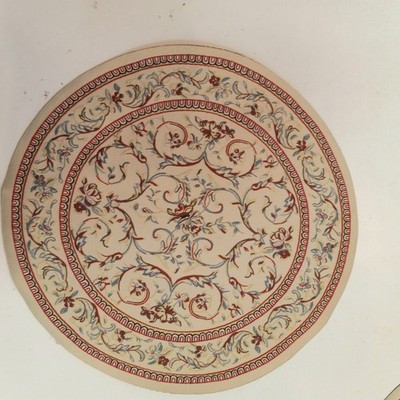 RESALE SHOP - Sam's World Gouldenlabel Large Round 8" x 8" Red & Cream Bordered Rug - SAM-LC007-NS7338