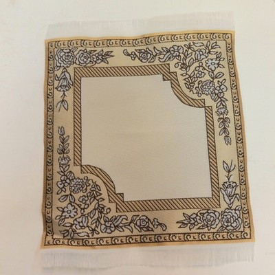RESALE SHOP - Sam's World Gouldenlabel Medium Square 6" x 6" Creme Bordered Rug - SAM-MS003-NS7325