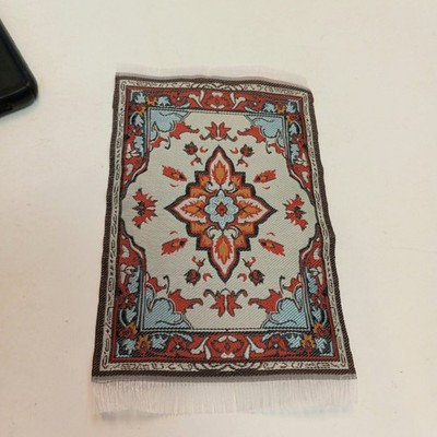 RESALE SHOP - Sam's World Gouldenlabel Small Rectangular 4" x 6" White & Red Medallion Rug - SAM-SR005-NS7286