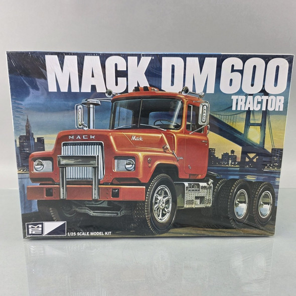 OakridgeStores.com | RESALE SHOP - MPC 1:25 Mack DM600 Tractor 859-06 - BREV-859-06-NS8168 CNSG849398013076