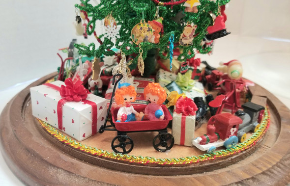 OakridgeStores.com | RESALE SHOP - VTG OOAK Xmas Tree with gifts and decor in dome display 1:12 - artisan made - BABE-XMASGALORE-LN7561