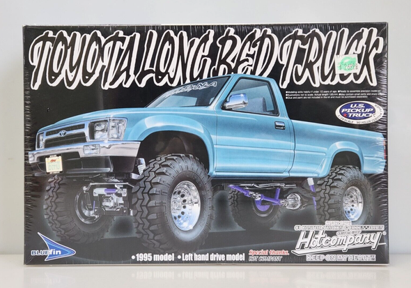 OakridgeStores.com | RESALE SHOP - Aoshima 1:24 1995 Toyota Hilux Long Bed 035894 - BREV-035894-NS8202 CNSG4905083035894