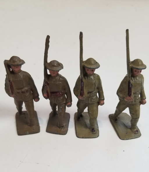 OakridgeStores.com | RESALE SHOP - VTG Unbranded Soldiers w Rifles (2) Tan Soldiers and (2) Olive Lead Soldiers - LRBR-4TOSG-U7602