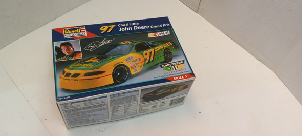 OakridgeStores.com | RESALE SHOP - Revell Monogram 1:24 #97 John Deere Pontiac Gran Prix Nascar Plastic Model - PAER-85-2492-NOB7748