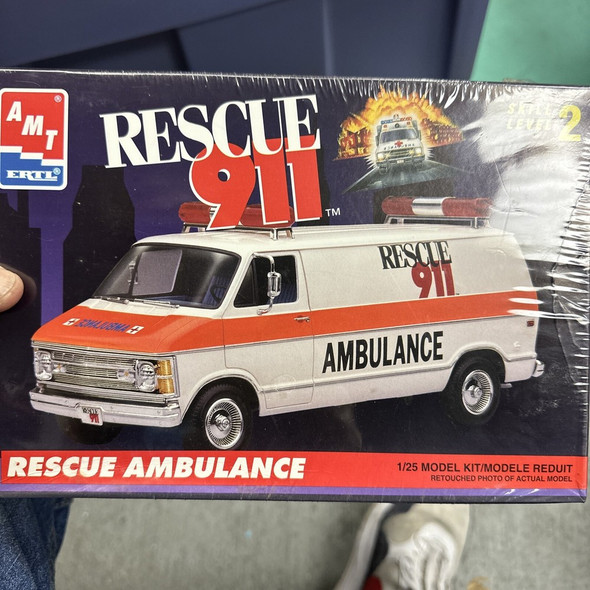 OakridgeStores.com | RESALE SHOP - AMT ERTL1:25 RESCUE 911 AMBULANCE #6416- no decals- rest good - BREV-6416-LN8557 CNSG036881064169
