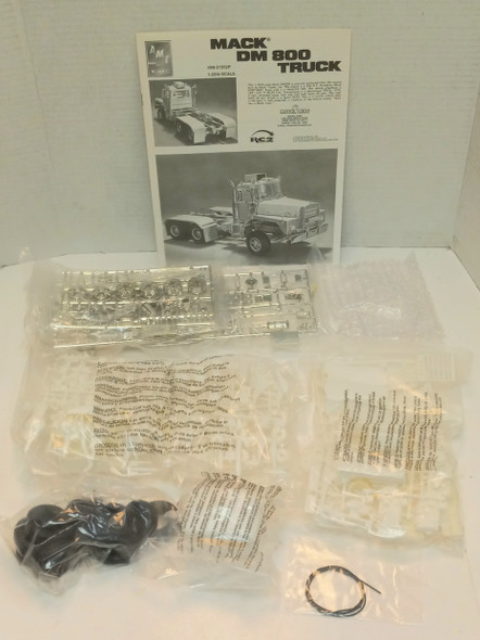OakridgeStores.com | RESALE SHOP - AMT ERTL 1:25 Mack DM 800 Truck Plastic Model Kit #21352P - BREV-AMT21352P-NOB8550 CNSG036881213529