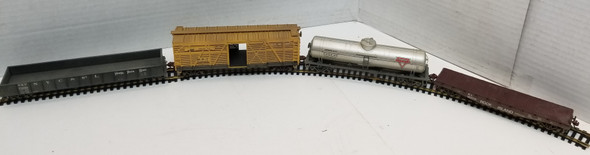 OakridgeStores.com | RESALE SHOP - Lot of 4 HO Freight Cars SEE DESC - RILO-LOT1-LN8584