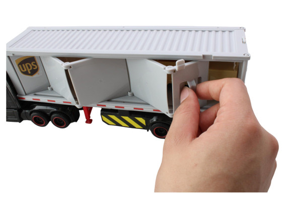 OakridgeStores.com | DARON - Action Truck UPS - Toy Delivery Truck Playset w/ Lights, Sounds, Forklift - Ages 3+ - UP7018 830715944579