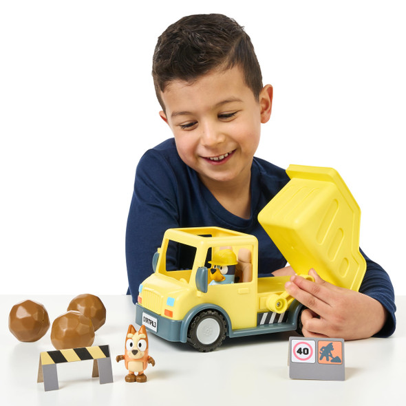 OakridgeStores.com | Toysmith - Bluey Dump Truck Playset - Vehicle Playset with Figures for Ages 3+ - 20832 630996176733