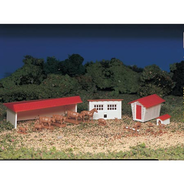 BACHMANN - HO Snap KIT Farm Building with Animals Plastic Model Building Kit (45152) 022899451527