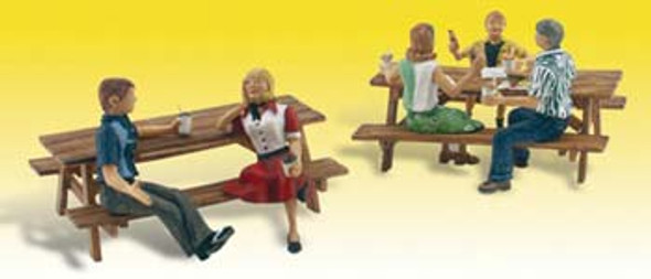 WOODLAND SCENICS - HO Scale Outdoor Dining Miniature Figures Set (A1939) 724771019398